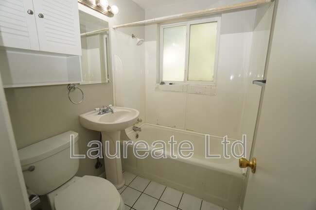 property at 6065 W 39th Pl