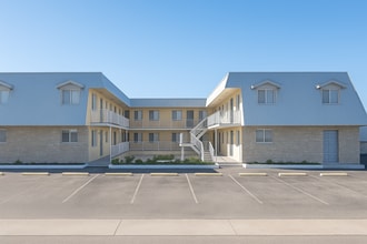 1958 McKinley St Hollywood, FL 33020 in Hollywood, FL - Building Photo - Building Photo