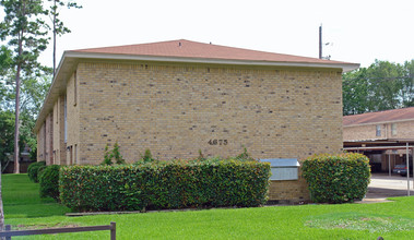 Collier Square Townhomes in Beaumont, TX - Building Photo - Building Photo