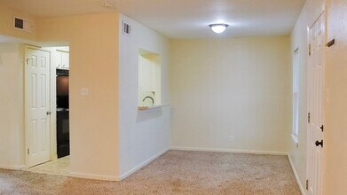 3308 Burke Rd in Pasadena, TX - Building Photo - Building Photo