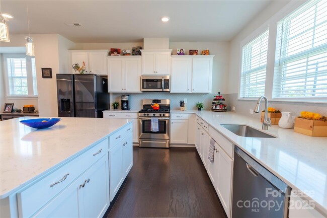 property at 7803 Reunion Row Dr