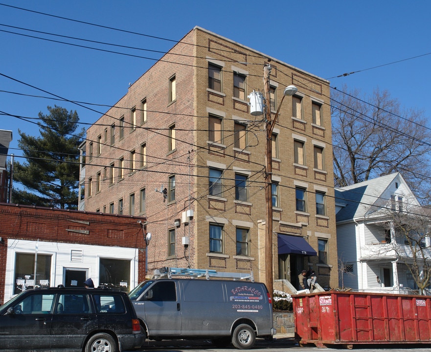 775 Atlantic St in Stamford, CT - Foto de edificio