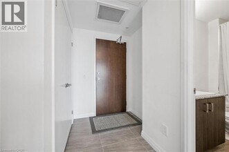 108 Garment St in Kitchener, ON - Building Photo - Building Photo