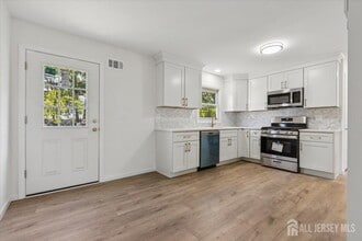 38 Lincoln Ave in Woodbridge Township, NJ - Building Photo - Building Photo