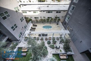 11927 Kling St in Los Angeles, CA - Building Photo