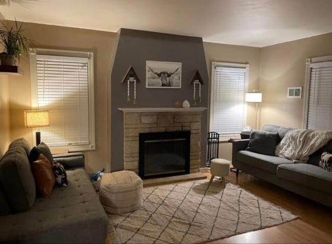 324 W Milwaukee St in Tomah, WI - Foto de edificio - Building Photo