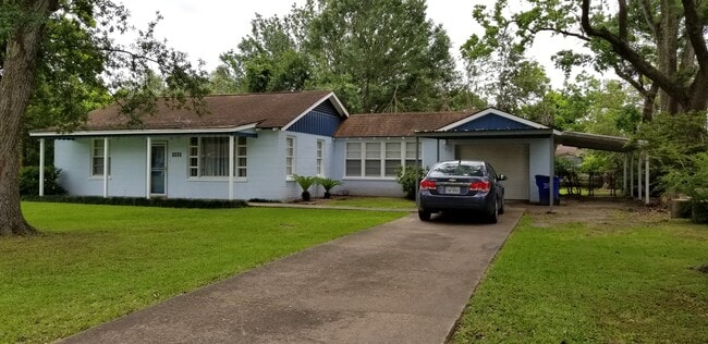 2629 Dowling Ave in West Orange, TX - Building Photo - Building Photo