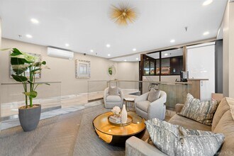 141 Great Neck Rd in Great Neck Plaza, NY - Building Photo - Building Photo