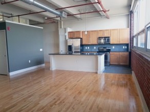 Lancaster Lofts Apartments in Lancaster, PA - Foto de edificio - Interior Photo