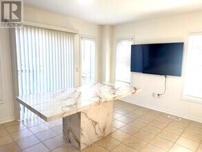 79 Beare Trail in Newmarket, ON - Building Photo - Building Photo