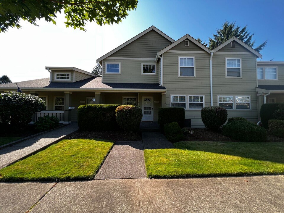 1481 Heath Street and Ct in Dupont, WA - Building Photo