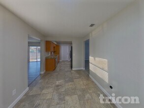 902 Check Pl in Seffner, FL - Foto de edificio - Building Photo