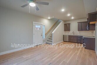 2215 E Badger Wy in La Center, WA - Building Photo - Building Photo