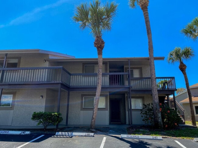 6332 Newtown Cir in Tampa, FL - Building Photo - Building Photo