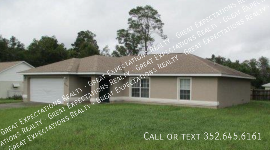 9345 SE 162nd Pl in Summerfield, FL - Building Photo