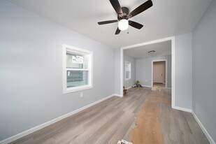 3120 Stonewall St in Houston, TX - Building Photo