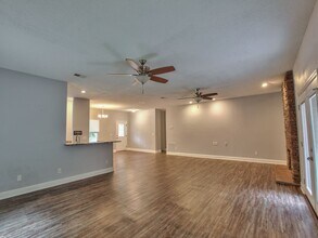 621 Bob Miller Rd in Crawfordville, FL - Building Photo - Building Photo