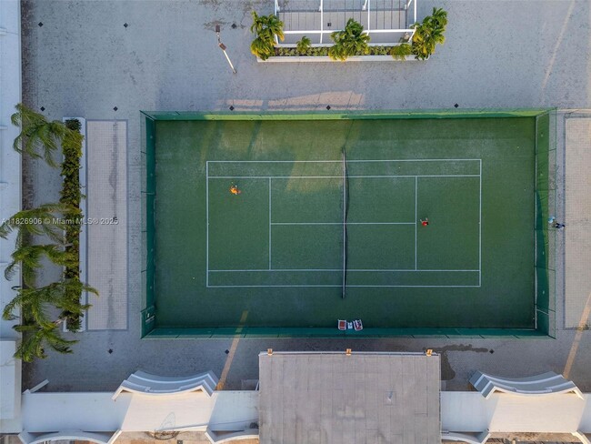 property at 18081 Biscayne Blvd