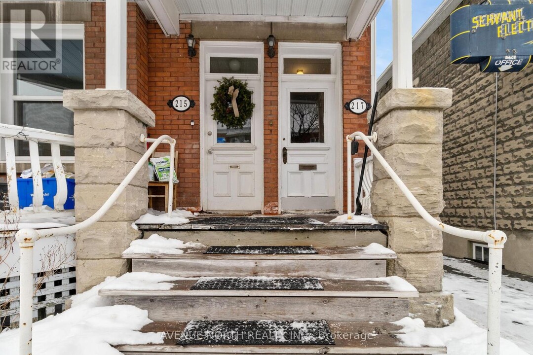217-215-217 Bruyère St in Ottawa, ON - Building Photo
