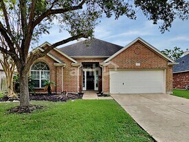 8812 Sun Haven Ln in Pearland, TX - Building Photo