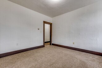 466 Hays Ave in Pittsburgh, PA - Building Photo - Building Photo