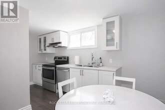 17 Ridgeview Ave in St Catharines, ON - Building Photo - Building Photo