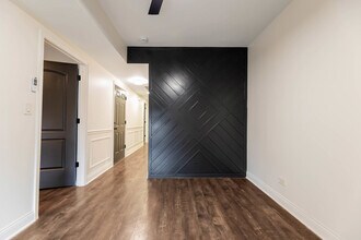 6833 S Champlain Ave in Chicago, IL - Building Photo - Building Photo