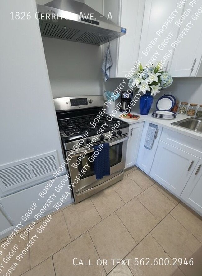 1826 Cerritos Ave in Long Beach, CA - Building Photo - Building Photo