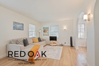 2386 Portland St in Los Angeles, CA - Building Photo - Building Photo