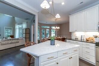 2304 Cumberland Ave in Charlotte, NC - Building Photo - Building Photo