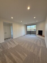 221 S Oak Knoll Ave in Pasadena, CA - Building Photo - Building Photo