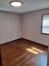 7660 Grover St in Omaha, NE - Building Photo - Building Photo