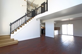 6401 N Figueroa St in Los Angeles, CA - Building Photo - Interior Photo