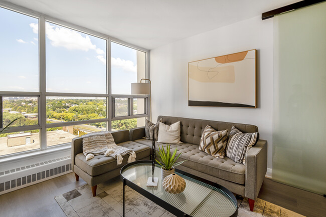 111 Ridelle Avenue Apartments