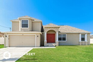 1002 SW 4th Ave in Cape Coral, FL - Building Photo