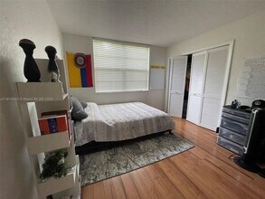 500 Oaks Ln in Pompano Beach, FL - Building Photo - Building Photo
