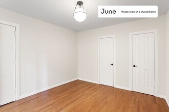 Room in Shared 2 bed/1 bath home in New York, NY - Building Photo - Building Photo