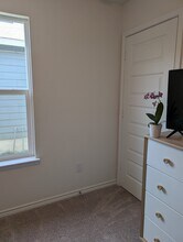 4550 Otra Otra Dr in San Antonio, TX - Building Photo - Building Photo