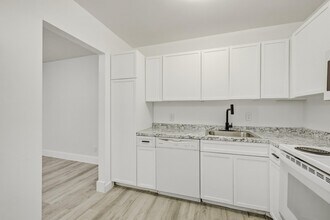 13730 SW 90th Ave in Miami, FL - Building Photo - Building Photo