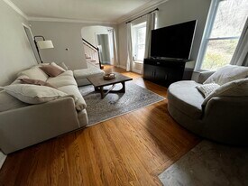 1838 Oakridge Dr in Charleston, WV - Building Photo