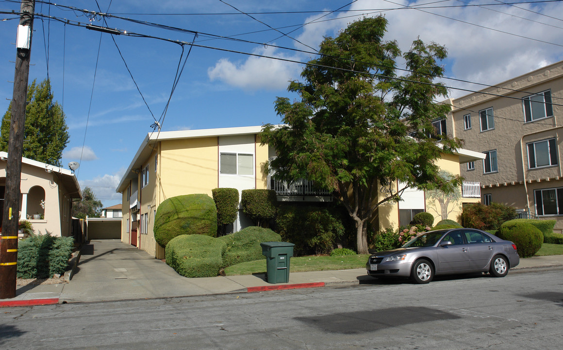 58 Oakes Blvd in San Leandro, CA - Foto de edificio
