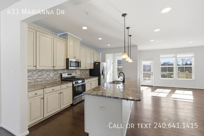 433 Marianna Dr in Glen Burnie, MD - Building Photo - Building Photo
