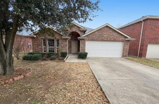 2552 Cumberland Trail in Balch Springs, TX - Building Photo