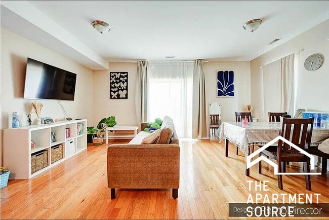 3211 W Armitage Ave in Chicago, IL - Building Photo - Building Photo