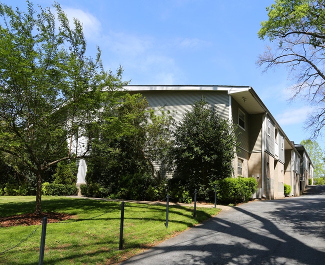 Motif by Morningside in Atlanta, GA - Foto de edificio - Building Photo