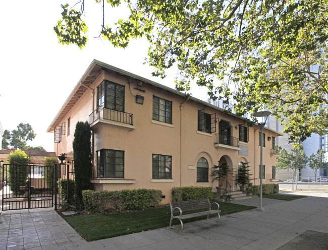 54 N 5th St in San Jose, CA - Foto de edificio - Building Photo