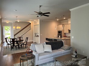 9735 Briarwick Ln in Charlotte, NC - Foto de edificio - Building Photo