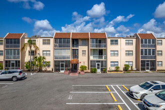 Las Palmas in Venice, FL - Building Photo - Building Photo