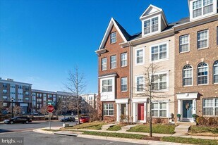12500 Rustic Rock Ln in Beltsville, MD - Building Photo
