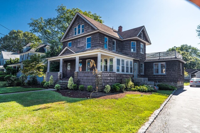property at 21 Lee Ave